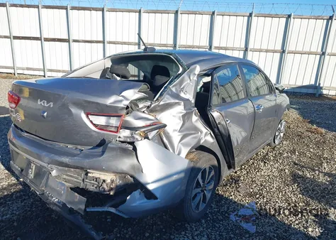 2023 Kia Rio S z USA, uszkodzony, nr VIN 3KPA24AD0PE573571